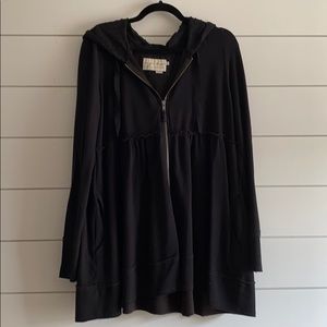 Evy’s Tree L Black Hoodie